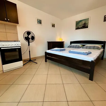 Studio Apartman Nadica * Novi Vinodolski